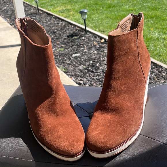 HIGGINS boots - Picture 7 of 9